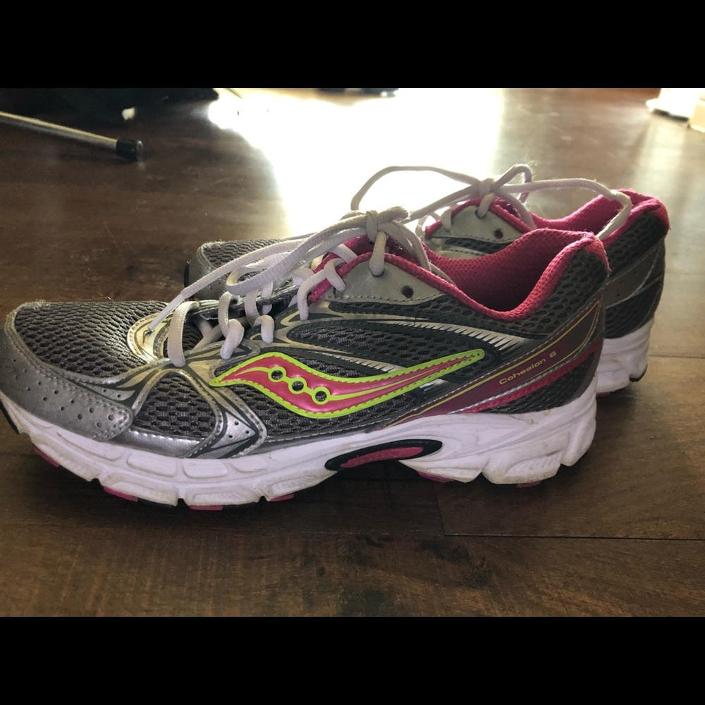 Women’s Saucony Cohesian Tennis Shoes